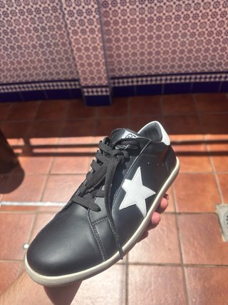 Golden Goose Sneakers Negras con Estrella Blanca