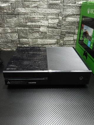Xbox One + Caixa e comando original