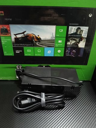 Xbox One + Caixa e comando original