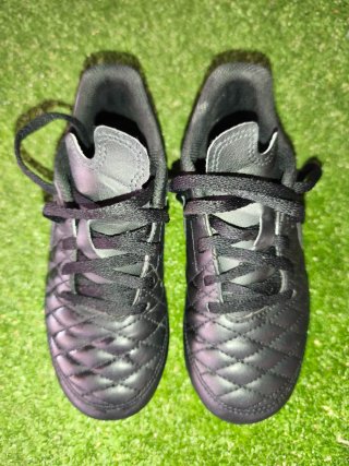 Botas de fútbol NIKE niño negras TALLA 31,5 NUEVAS