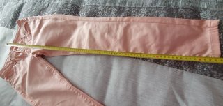 Conjunto camisa y pantalón estampado plumas