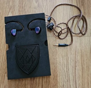 Auriculares Noble Audio Knight
