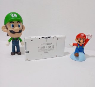 Collezione Retro Nintendo DSi Bianca