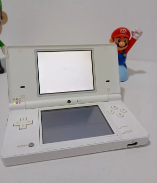 Collezione Retro Nintendo DSi Bianca
