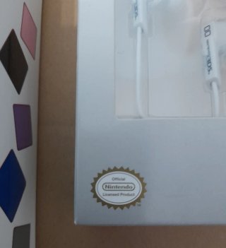 Offerta. Nuovo. Custodia e auricolari Nintendo 3DS