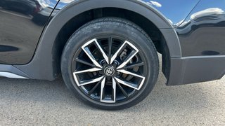 Toyota Corolla 2.0 HYBRID TREK E-CVT 180 5P