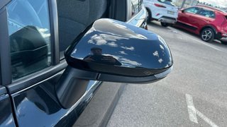 Toyota Corolla 2.0 HYBRID TREK E-CVT 180 5P