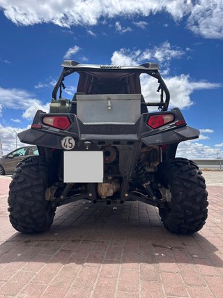 Polaris RZR 800 Rojo Todoterreno