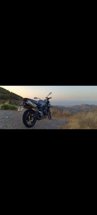 Triumph Street Triple R 675
