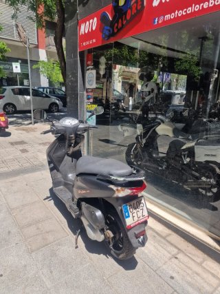 Honda Dylan 125 Negra Scooter