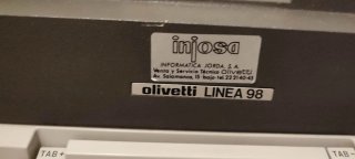 Máquina de escribir Olivetti Línea 98