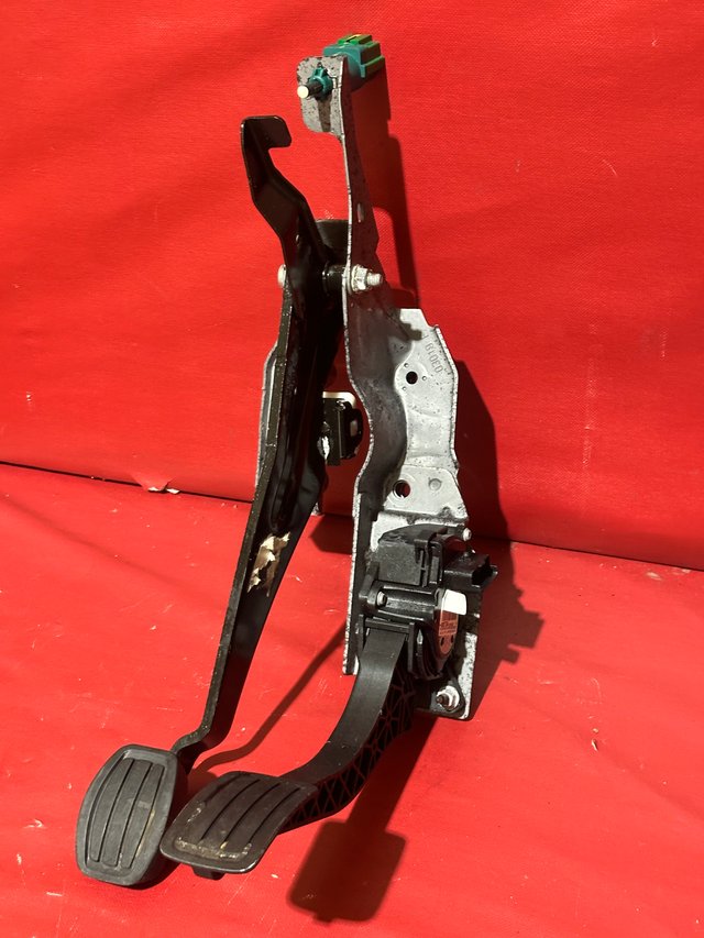 Conjunto Pedal Freno y Acelerador Peugeot 308