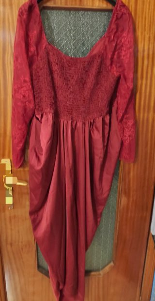 Elegante vestito in raso