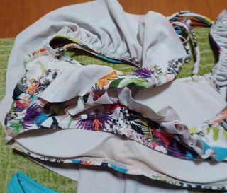 BIKINI TOP VOLANTE + TANGA