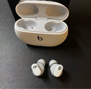 Beats Studio Buds Blancos