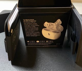 Beats Studio Buds Blancos