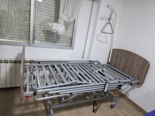 Cama Geriátrica Eléctrica Articulada