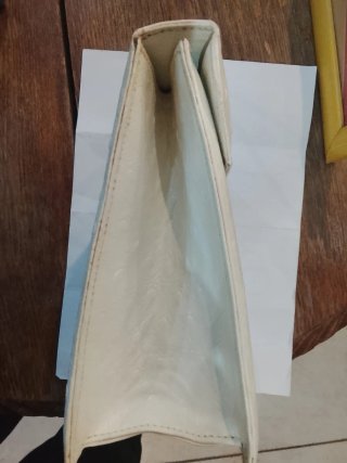 Borsa bianca in pelle effetto struzzo