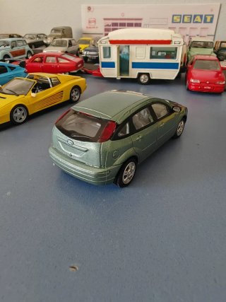 Ford Focus 1/43 Verde Metálico