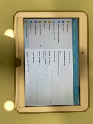 Tablet Samsung Tab 4 Blanca + Funda G-Shock Doetic