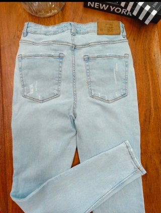 Pantalón vaquero pitillo Lefties Talla 42