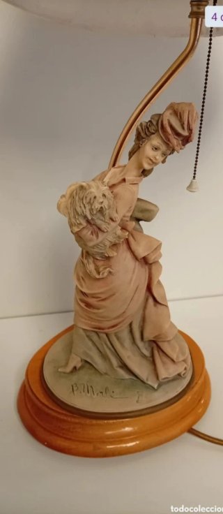 LAMPARA CAPODIMONTE ITALIANA PORCELANA MUJER PERRL