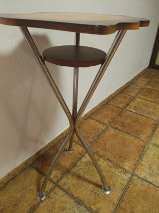 Mesa alta madera y metal