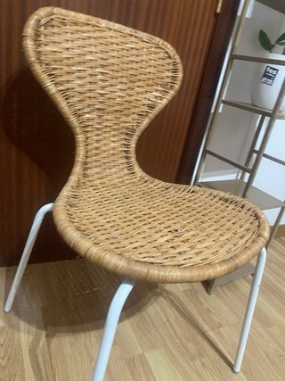2 Sillas Mimbre  50E  las DOS JUNTAS NO ENVIO