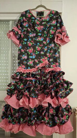 Vestido Flamenco Rociera Negro y Rosa