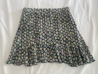 Falda flores Zara