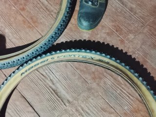 Cubiertas 29x2.25 con cámara antipinchazos