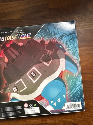Caja Blastoise VMAX Coleccion Combate - Pokemon