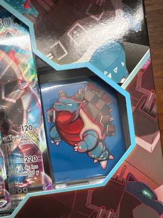 Caja Blastoise VMAX Coleccion Combate - Pokemon