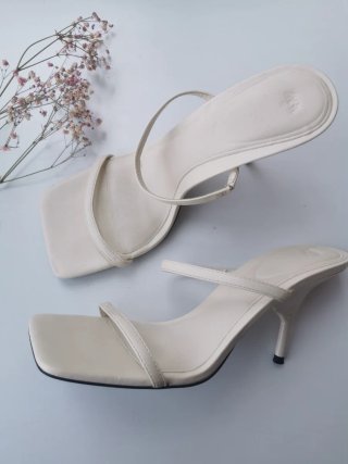 Sandalias Zara tacón bajo punta cuadrada T38