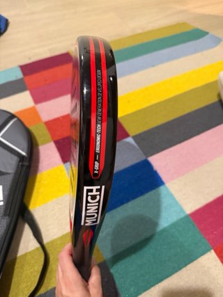 Pala de pádel Munich con funda