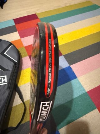 Pala de pádel Munich con funda