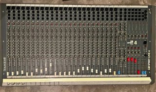 Mesa de mistura Soundcraft Spirit Live 4