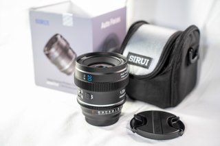 Objetivo Sirui 20mm T1.8 Anamórfico AF  montura L