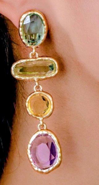 Pendientes largos con piedras de colores