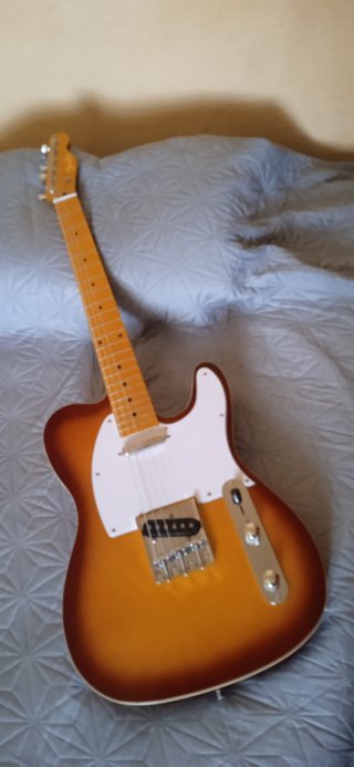 Guitarra Eléctrica Telecaster Sunburst