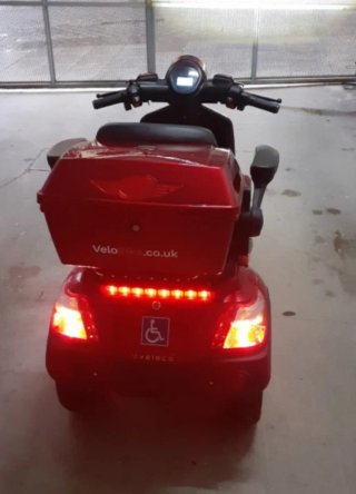 Veleco Faster Scooter Eléctrico Rojo