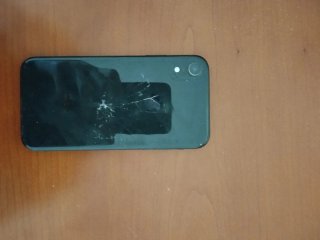 iPhone XR con funda