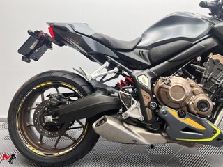 HONDA CB 650 R 2023 12201 kms.