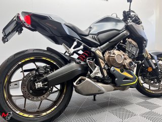 HONDA CB 650 R 2023 12201 kms.