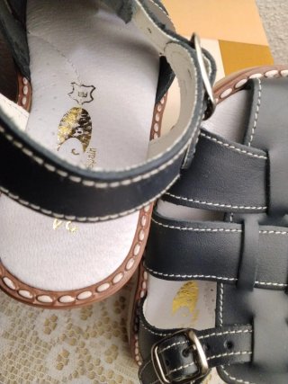 Sandalias niño piel Talla 24