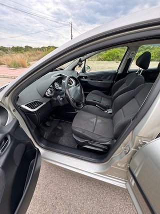 Peugeot 207sw 2009