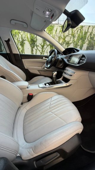 Peugeot 308 2015 - Desde 120€/Mês - Negociável