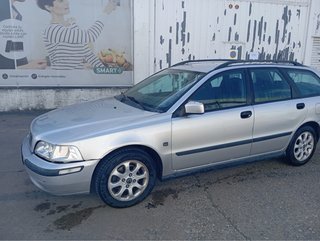 Volvo V40 2001