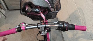 Bicicleta niña rosa y negra