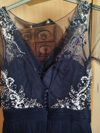 Vestido elegante azul y plateado